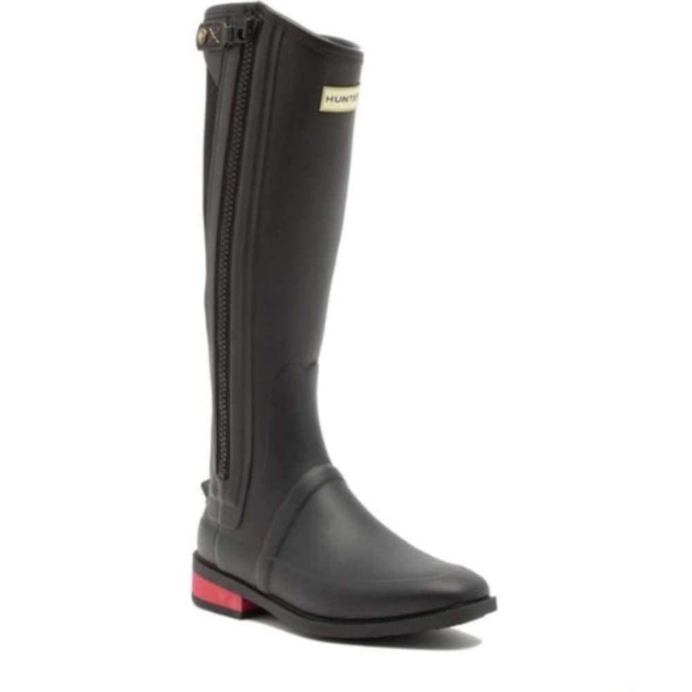 ISO Hunter Wellesley Rubber Riding Boots 8.5 or 9